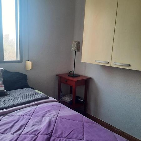 Una Habitacion Individual En Casa Familiar Dentro De Ciudad Patrimonio De La Humanidad 阿尔卡拉德荷那利斯 外观 照片